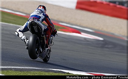 motogp_lorenzo_004_angleterre_silverstone_2013.jpg