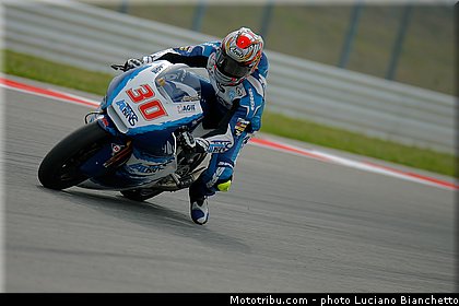 moto2_nakagami_002_saint_marin_misano_adriatico_marco_simoncelli_2013.jpg