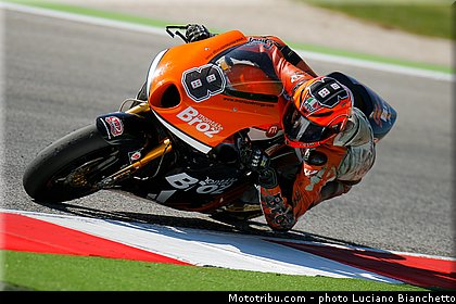 moto2_rea_005_saint_marin_misano_adriatico_marco_simoncelli_2013.jpg