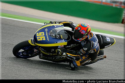 moto2_rossi_002_saint_marin_misano_adriatico_marco_simoncelli_2013.jpg