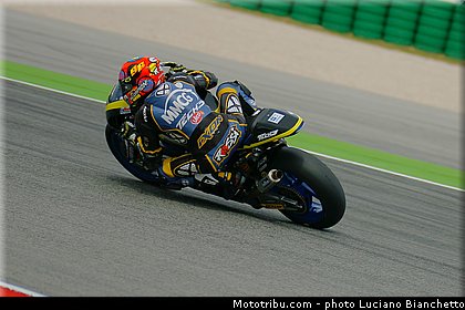 moto2_rossi_003_saint_marin_misano_adriatico_marco_simoncelli_2013.jpg