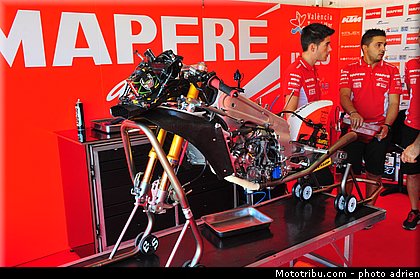 pit_lane_et_paddock_motogp_2013_san_marino_misano_adriatico_0007.jpg