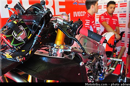 pit_lane_et_paddock_motogp_2013_san_marino_misano_adriatico_0009.jpg