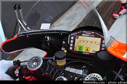 pit_lane_et_paddock_motogp_2013_san_marino_misano_adriatico_0029.jpg