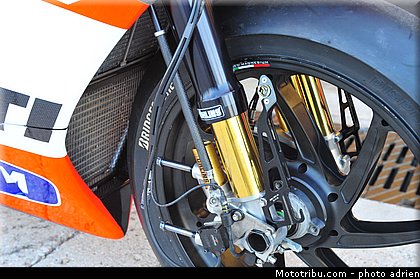pit_lane_et_paddock_motogp_2013_san_marino_misano_adriatico_0030.jpg