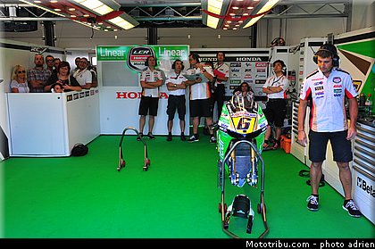 pit_lane_et_paddock_motogp_2013_san_marino_misano_adriatico_0035.jpg