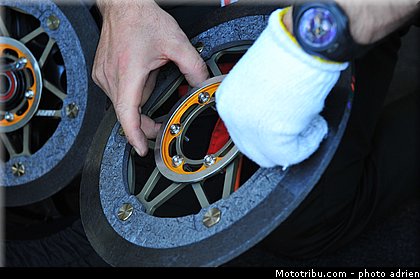 pit_lane_et_paddock_motogp_2013_san_marino_misano_adriatico_0042.jpg