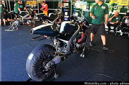 pit_lane_et_paddock_motogp_2013_san_marino_misano_adriatico_0060.jpg