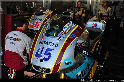 pit_lane_et_paddock_motogp_2013_san_marino_misano_adriatico_0073.jpg