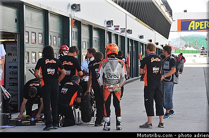 pit_lane_et_paddock_motogp_2013_san_marino_misano_adriatico_0095.jpg