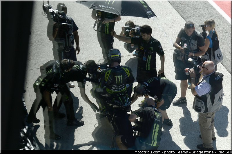 motogp_crutchlow_017_saint_marin_misano_adriatico_2013