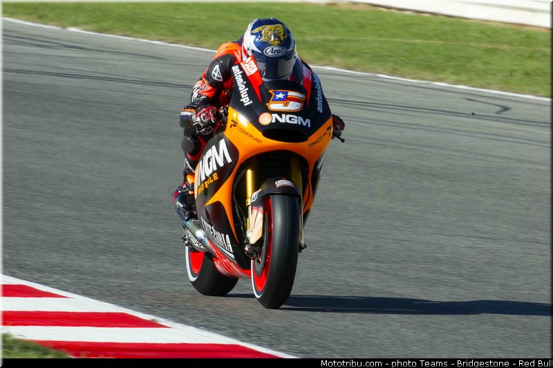 motogp_edwards_001_saint_marin_misano_adriatico_2013