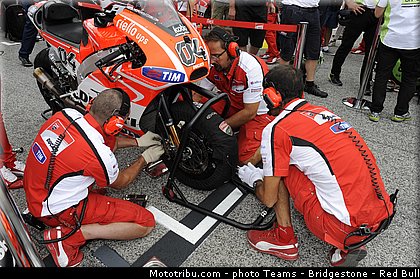 motogp_bridgestone_001_saint_marin_misano_adriatico_2013.jpg