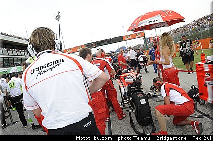 motogp_bridgestone_002_saint_marin_misano_adriatico_2013.jpg