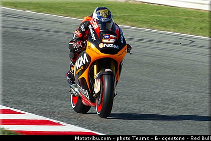 motogp_edwards_001_saint_marin_misano_adriatico_2013.jpg