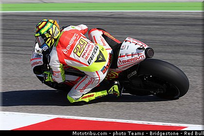 motogp_iannone_004_saint_marin_misano_adriatico_2013.jpg