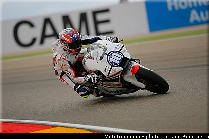 moto2_warokorn_003_espagne_aragon_motorland_2013.jpg