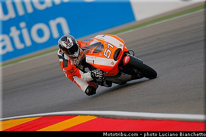 moto3_schouten_003_espagne_aragon_motorland_2013.jpg