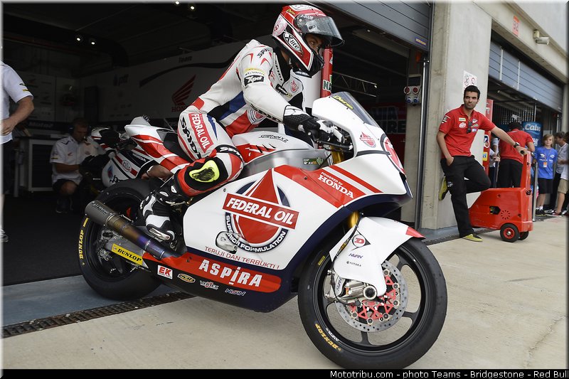 moto2_pradita_0023_espagne_aragon_motorland_2013