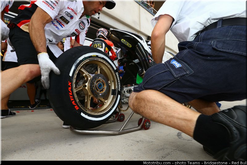 motogp_bridgestone_0002_espagne_aragon_motorland_2013