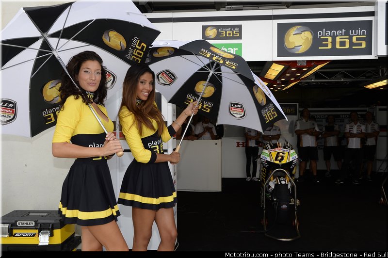 motogp_pitbabe_0005_espagne_aragon_motorland_2013