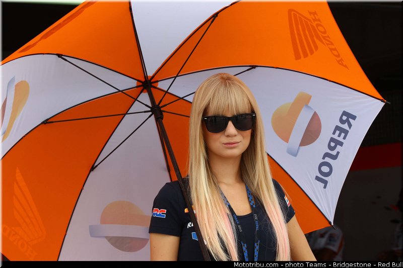 motogp_pitbabe_0029_espagne_aragon_motorland_2013