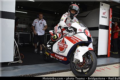 moto2_pradita_0022_espagne_aragon_motorland_2013.jpg