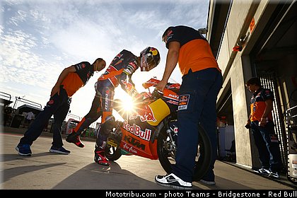 moto3_salom_0002_espagne_aragon_motorland_2013.jpg
