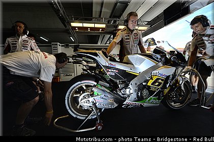 motogp_bradl_0023_espagne_aragon_motorland_2013.jpg