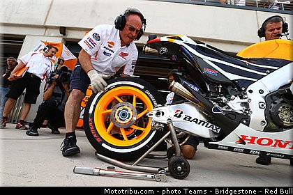 motogp_bridgestone_0003_espagne_aragon_motorland_2013.jpg