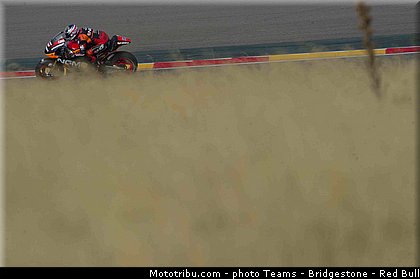 motogp_edwards_0005_espagne_aragon_motorland_2013.jpg