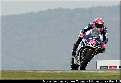 motogp_espargaro_0010_espagne_aragon_motorland_2013.jpg
