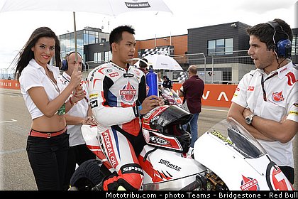 motogp_pitbabe_0047_espagne_aragon_motorland_2013.jpg