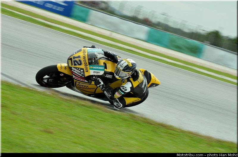 moto2_luthi_005_malaisie_sepang_2013