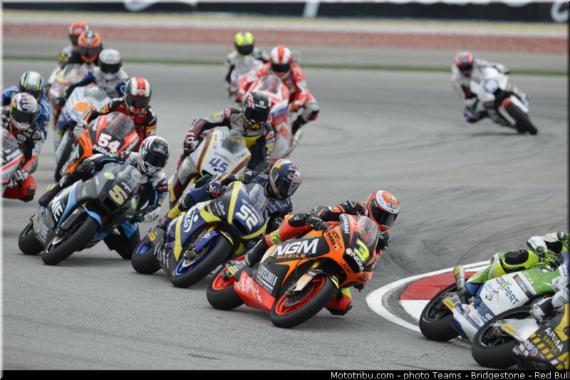 moto2_015_malaisie_sepang_2013