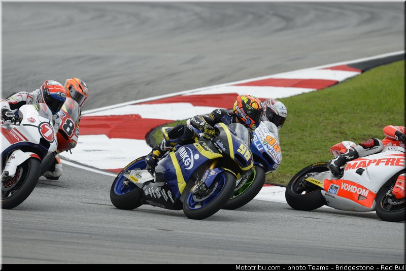 moto2_016_malaisie_sepang_2013
