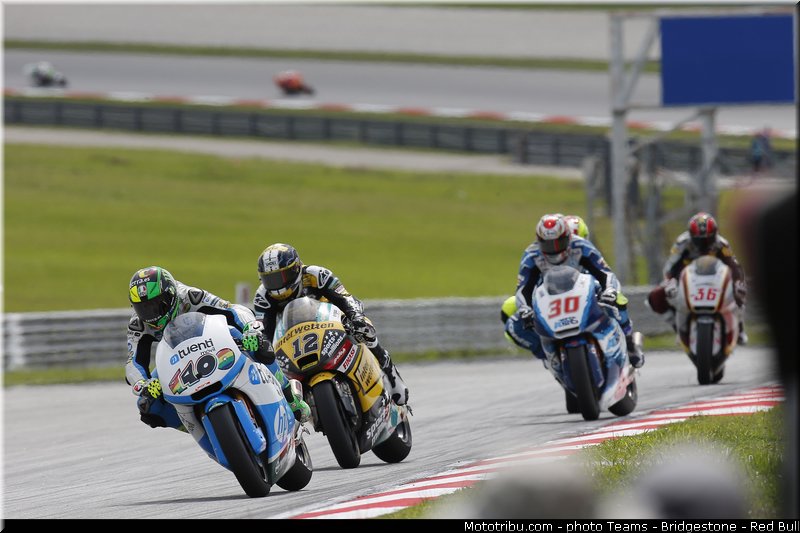 moto2_028_malaisie_sepang_2013
