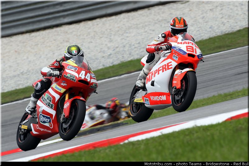moto2_030_malaisie_sepang_2013