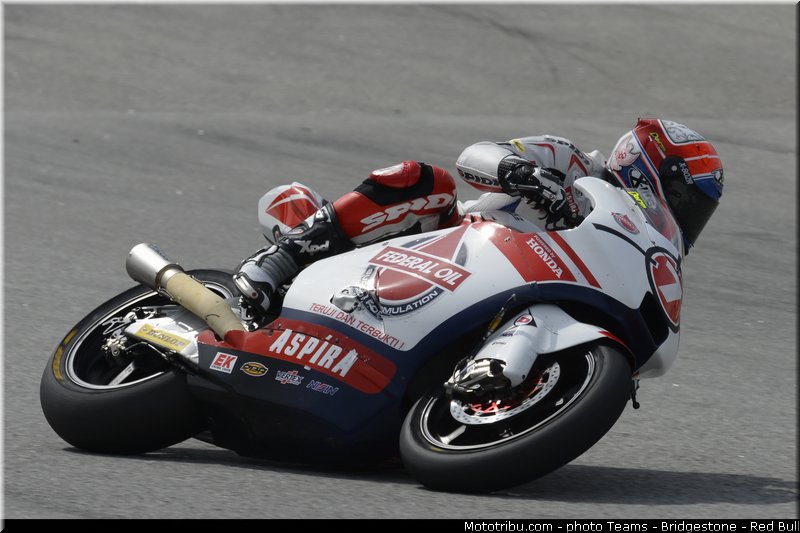 moto2_pradita_011_malaisie_sepang_2013