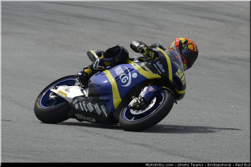 moto2_rossi_014_malaisie_sepang_2013