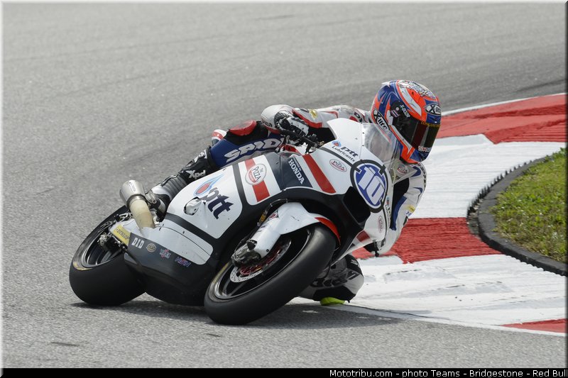 moto2_warokorn_007_malaisie_sepang_2013