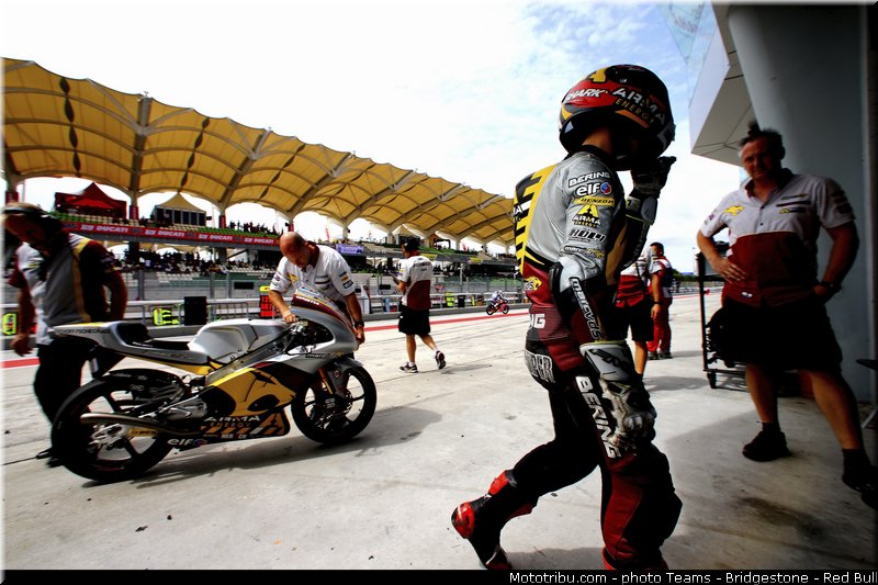 moto3_loi_016_malaisie_sepang_2013