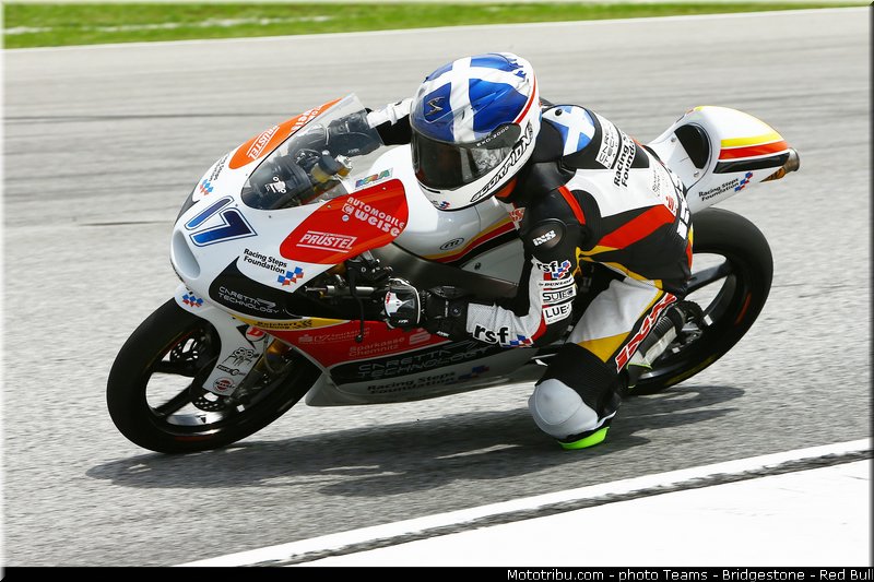 moto3_mcphee_004_malaisie_sepang_2013