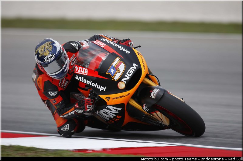 motogp_edwards_002_malaisie_sepang_2013
