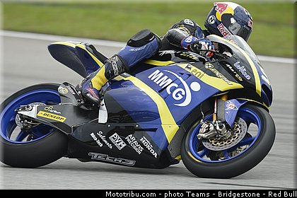 moto2_kent_003_malaisie_sepang_2013.jpg