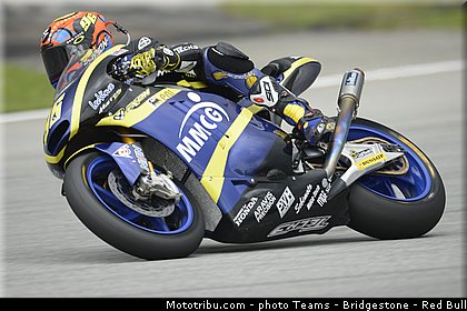 moto2_rossi_006_malaisie_sepang_2013.jpg