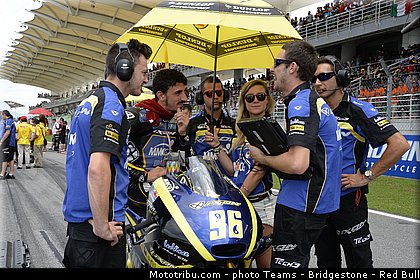 moto2_rossi_011_malaisie_sepang_2013.jpg