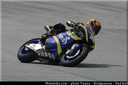 moto2_rossi_014_malaisie_sepang_2013.jpg