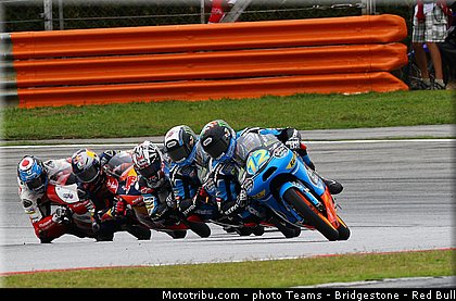 moto3_026_malaisie_sepang_2013.jpg