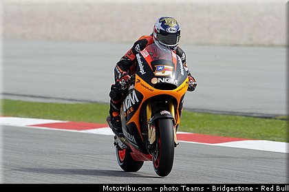 motogp_edwards_001_malaisie_sepang_2013.jpg